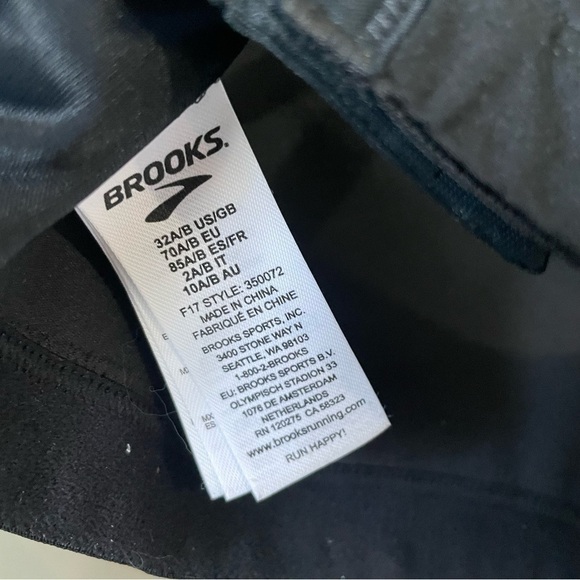 Brooks Jet Black Athletic Bra - Picture 7 of 13